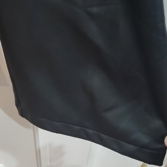 Edgely Faux Leather Women's Black Wide Leg Ankle Pants - Picture 8 of 9